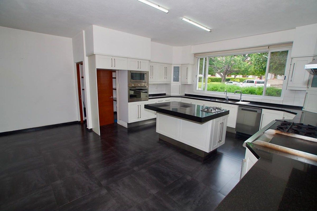 Venta Casa en Villas del Meson en Santiago de Queretaro - foto 4