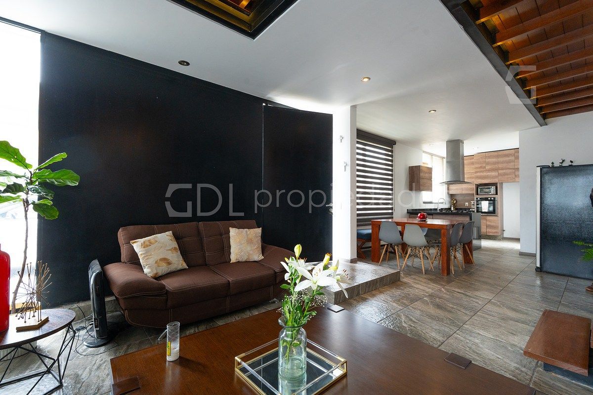 ALTAVISTA BOSQUES CASA EN ESQUINA CON EXCEDENTE - foto 5