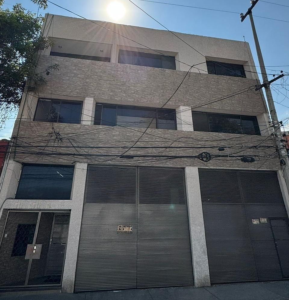 EDIFICIO COMERCIAL  Y DE OFICINAS A UNA CUADRA DE TLALPAN., foto 1 de 14