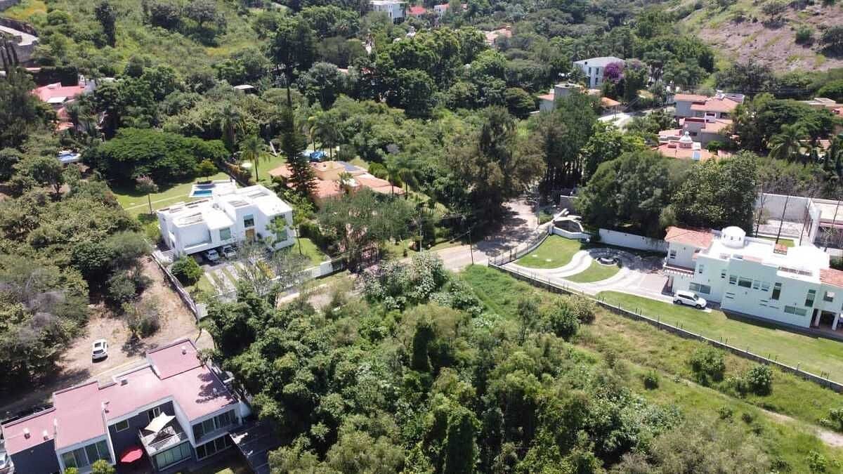 Terreno en Venta en el Exclusivo Condominio las Cañadas - foto 3