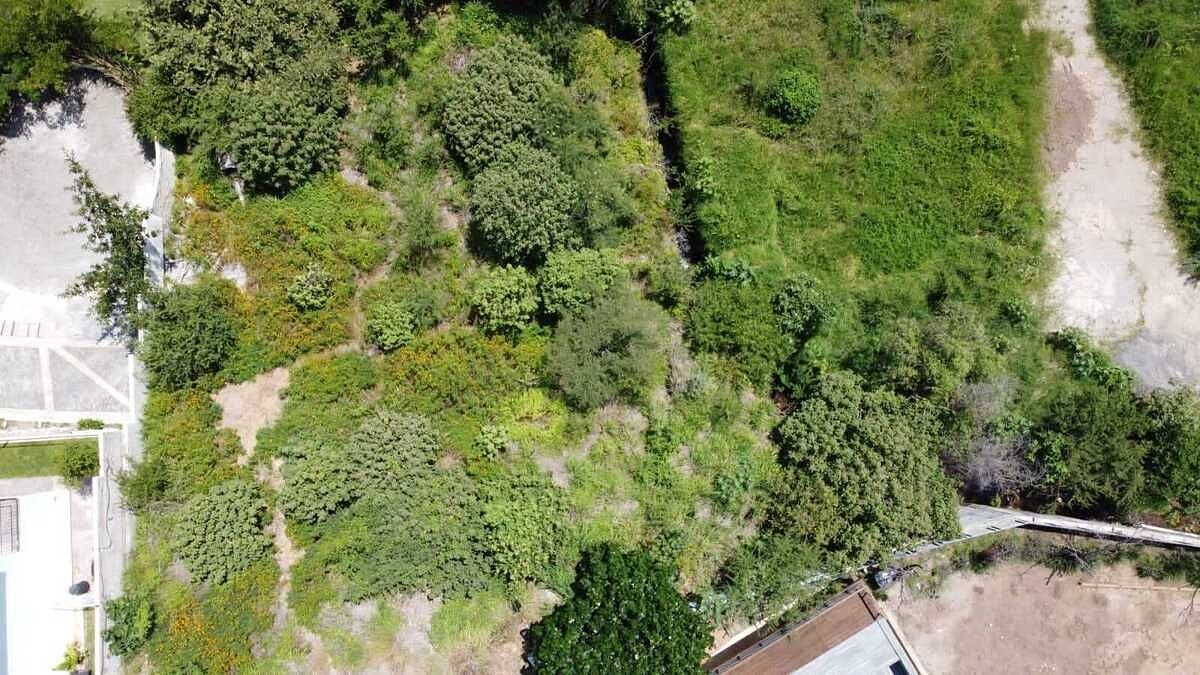 Terreno en Venta en el Exclusivo Condominio las Cañadas - foto 2