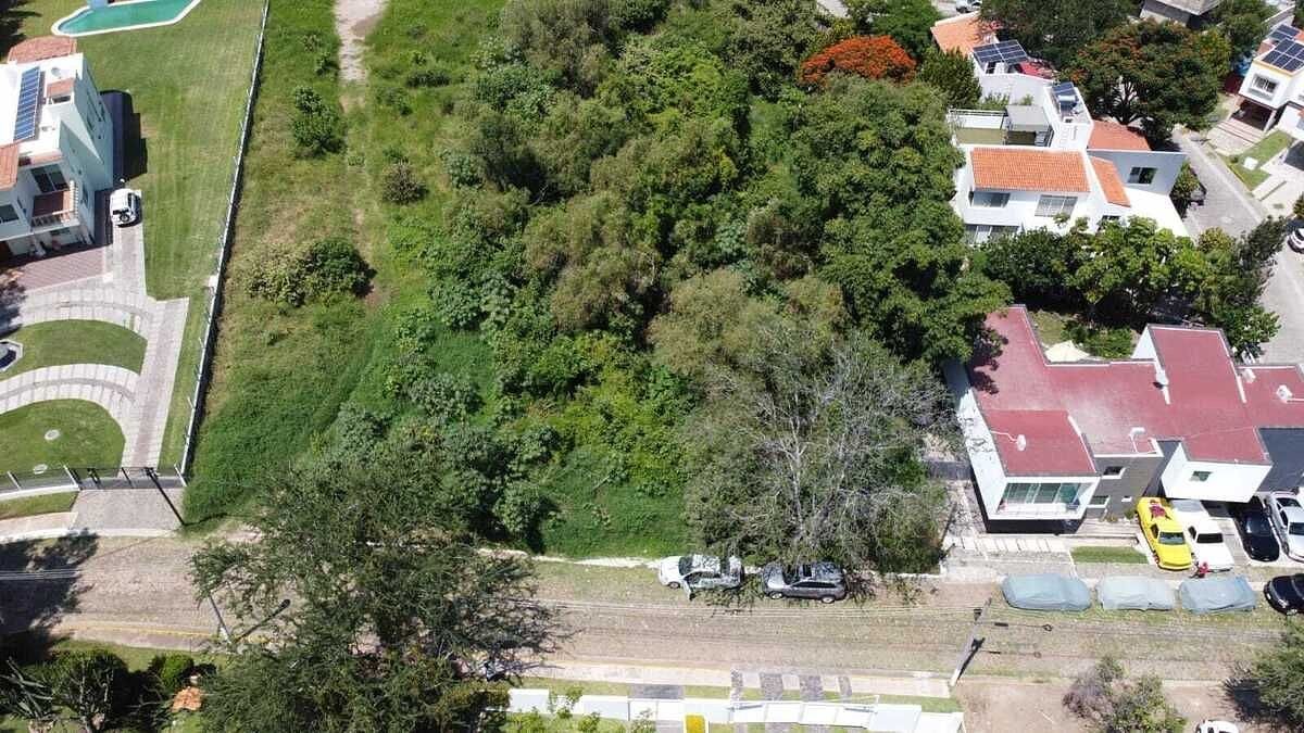 Terreno en Venta en el Exclusivo Condominio las Cañadas - foto 4
