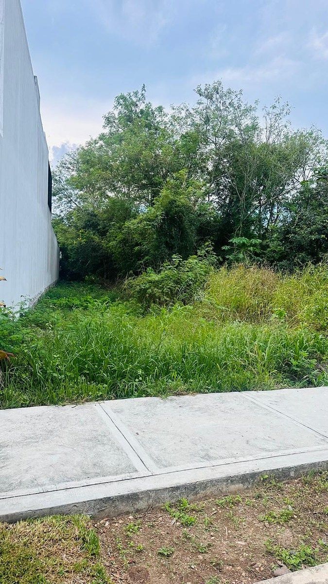 Terreno en Venta en Residencial Campestre Viladiu, Cholul, Mérida — 1,009 m² - foto 5