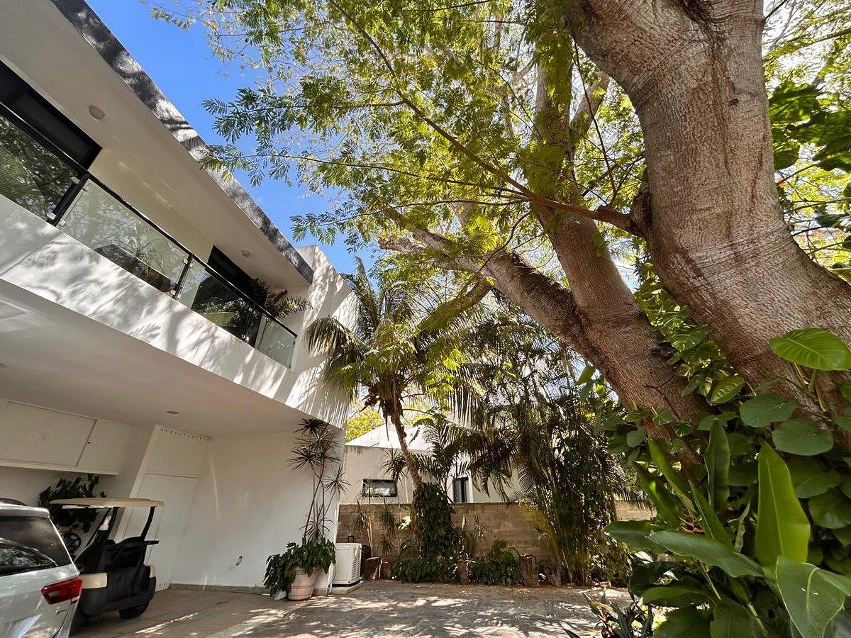 Casa en Venta en Club de Golf La Ceiba - foto 2