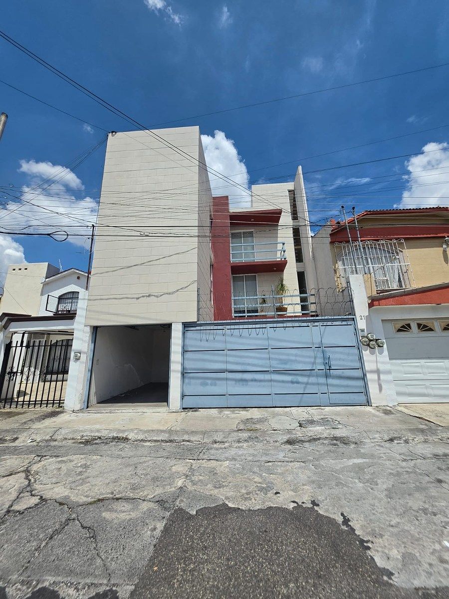 Apartamento Térreo, foto 1 de 17