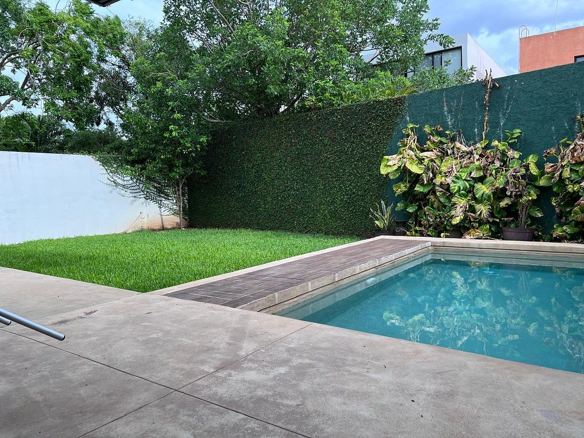 CASA EN VENTA EN MERIDA YUCATAN EN PRIVADA PARQUE CENTRAL CHOLUL - foto 1