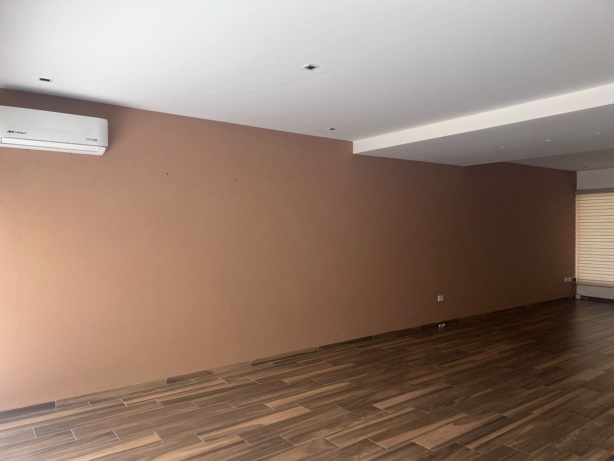 Casa en Venta en Zibata con recamara en PB - foto 2