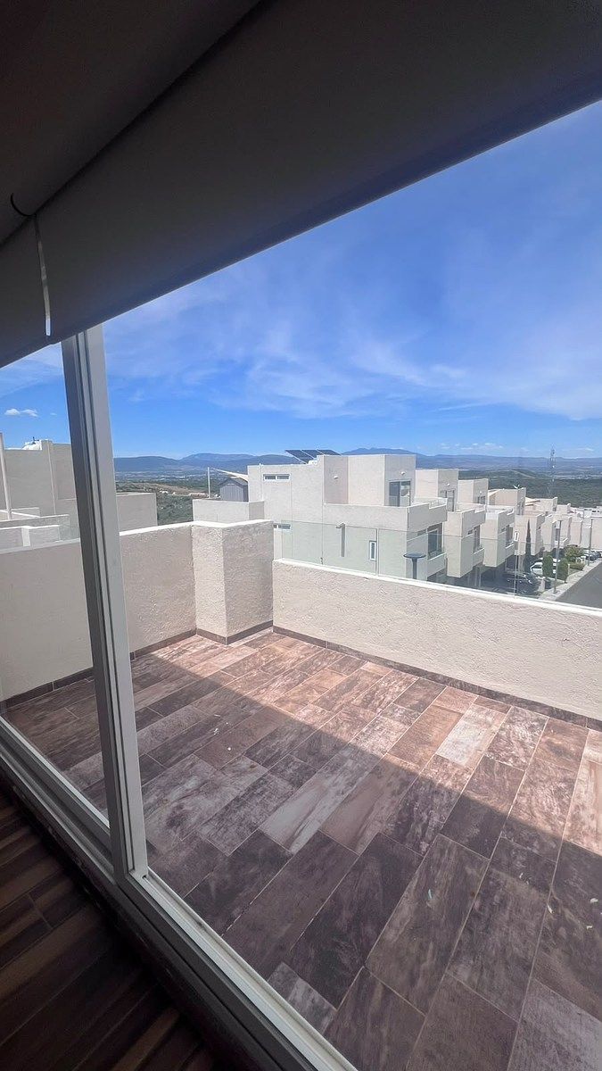 Casa en Venta en Zibata con recamara en PB - foto 5