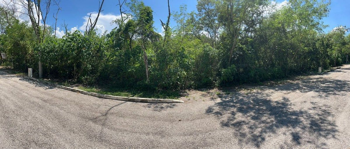 EN ELEGANTE PRIVADA, ESTILO CAMPO, CON RESIDENCIAS PRECIOSAS 20X47 - foto 3