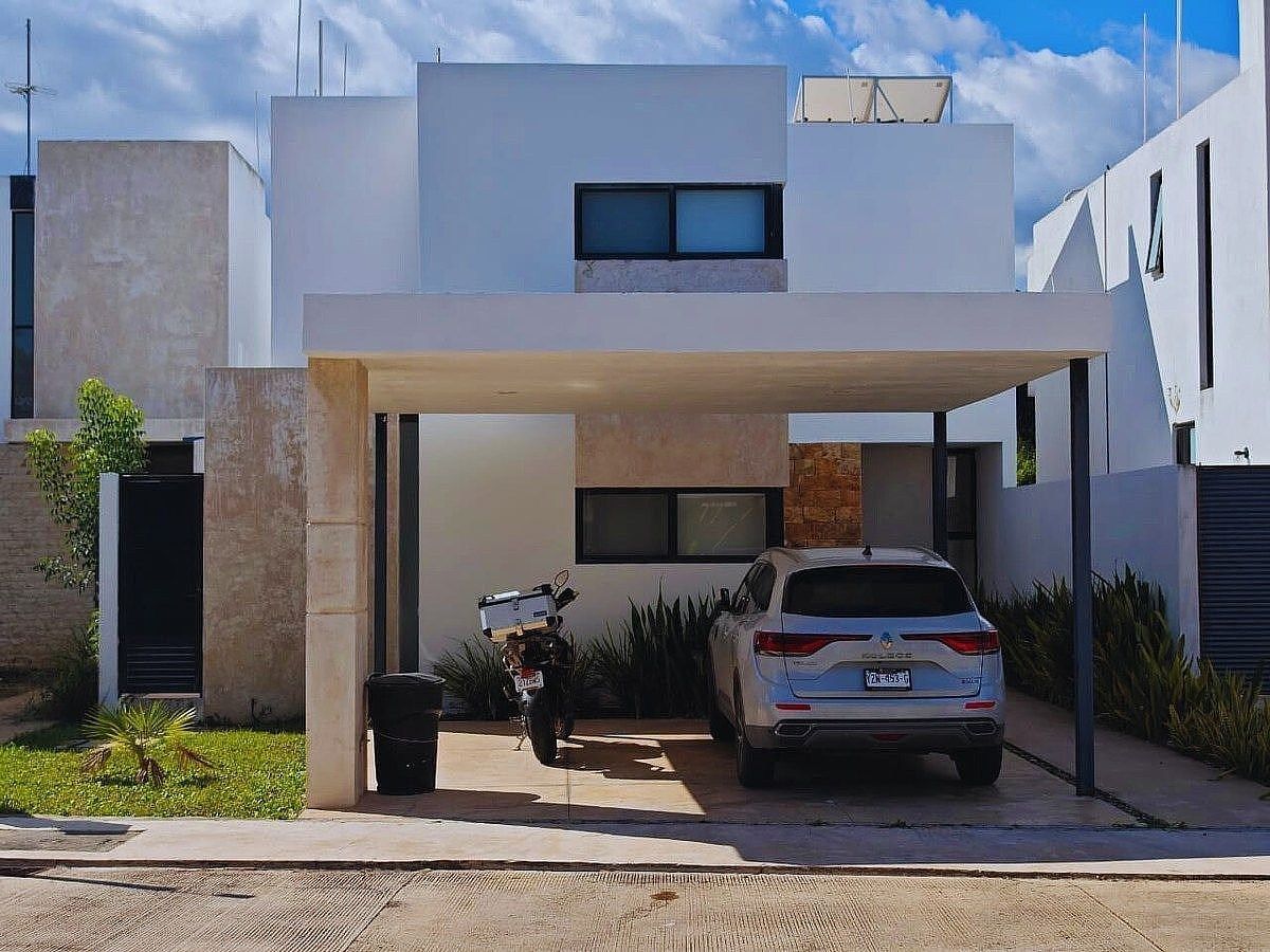 Casa en privada de cholul en venta completamente equipada - foto 2