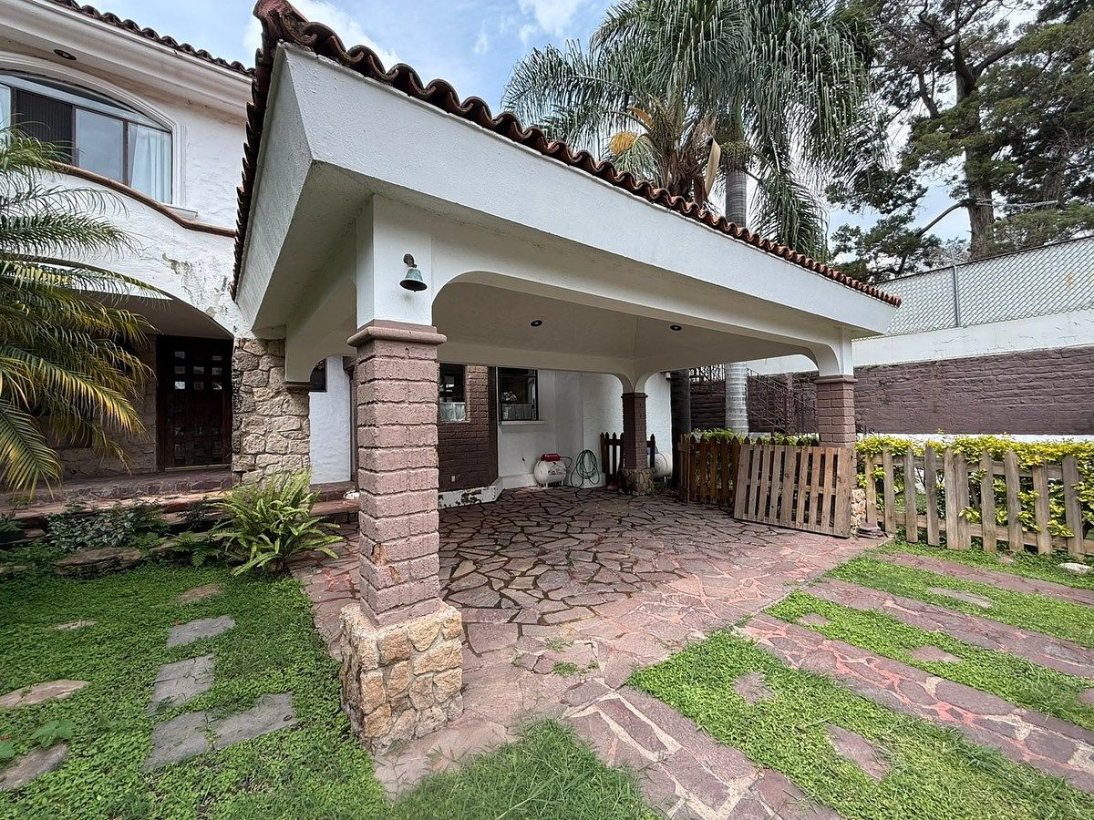 Se Vende Casa en Bugambilias Primera Sección - foto 1