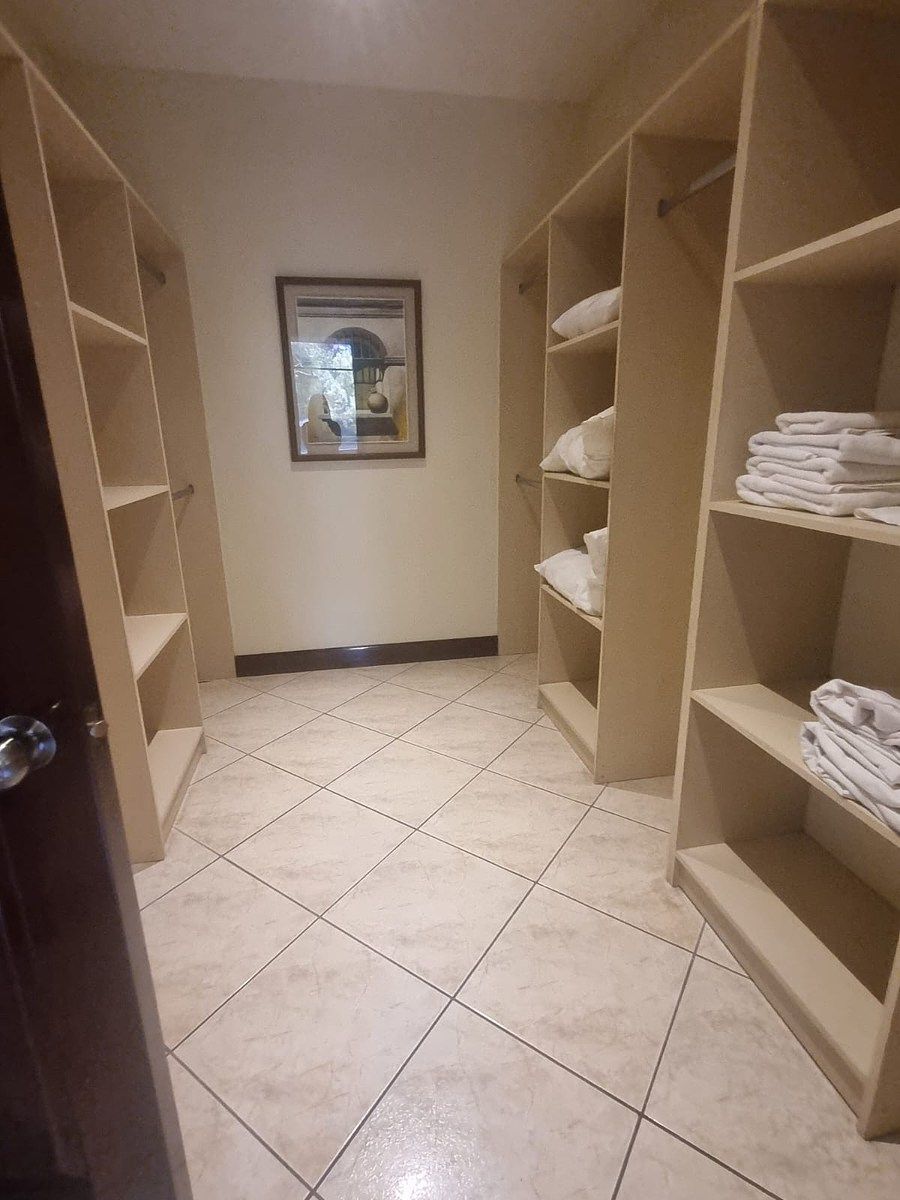 Apartamento en Zona 10, Guatemala, foto 8 de 13