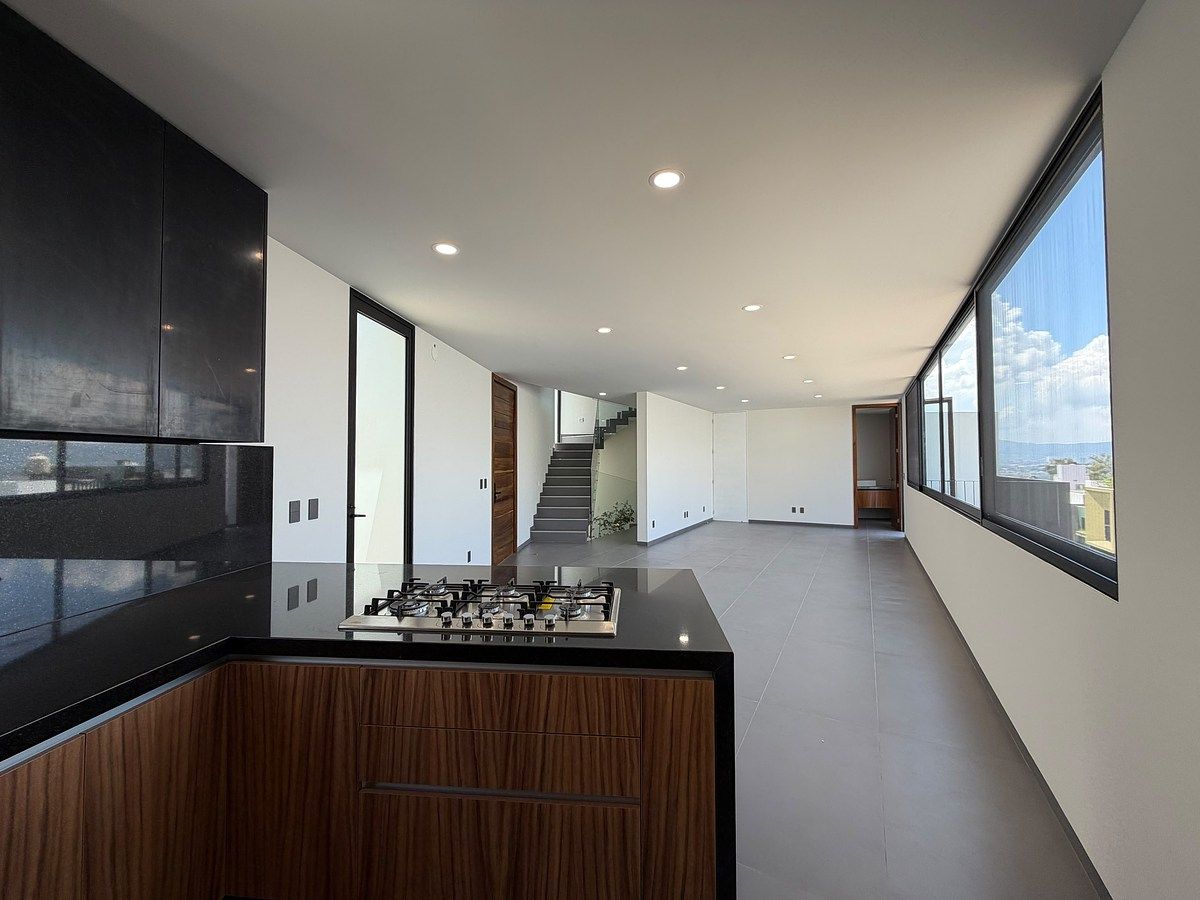 NEW HOUSE ON CORNER WITH GREAT MODERN DESIGN FOR SALE, photo 1 of 38