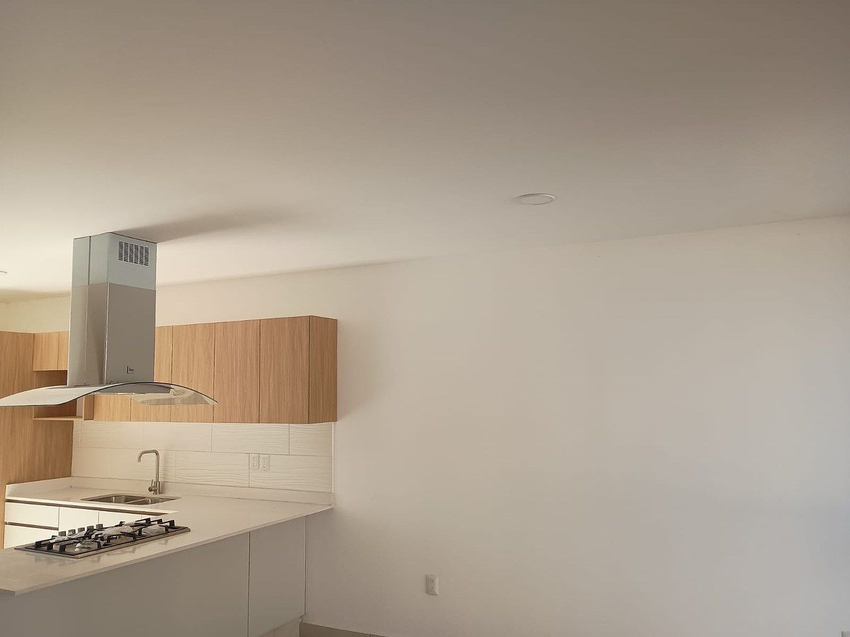 VENTA DE CASA EN RESIDENCIAL XANADÚ MOD. JANDII CORREGIDORA. 16 - foto 2