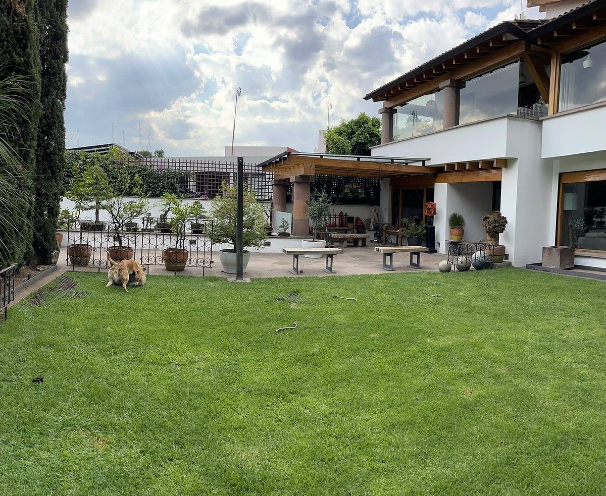CASA EN VENTA O RENTA EN EL PEDREGAL, foto 1 de 37