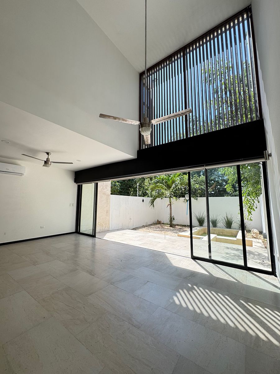 Casa geminada para alugar em Temozón Norte com piscina, foto 1 de 29