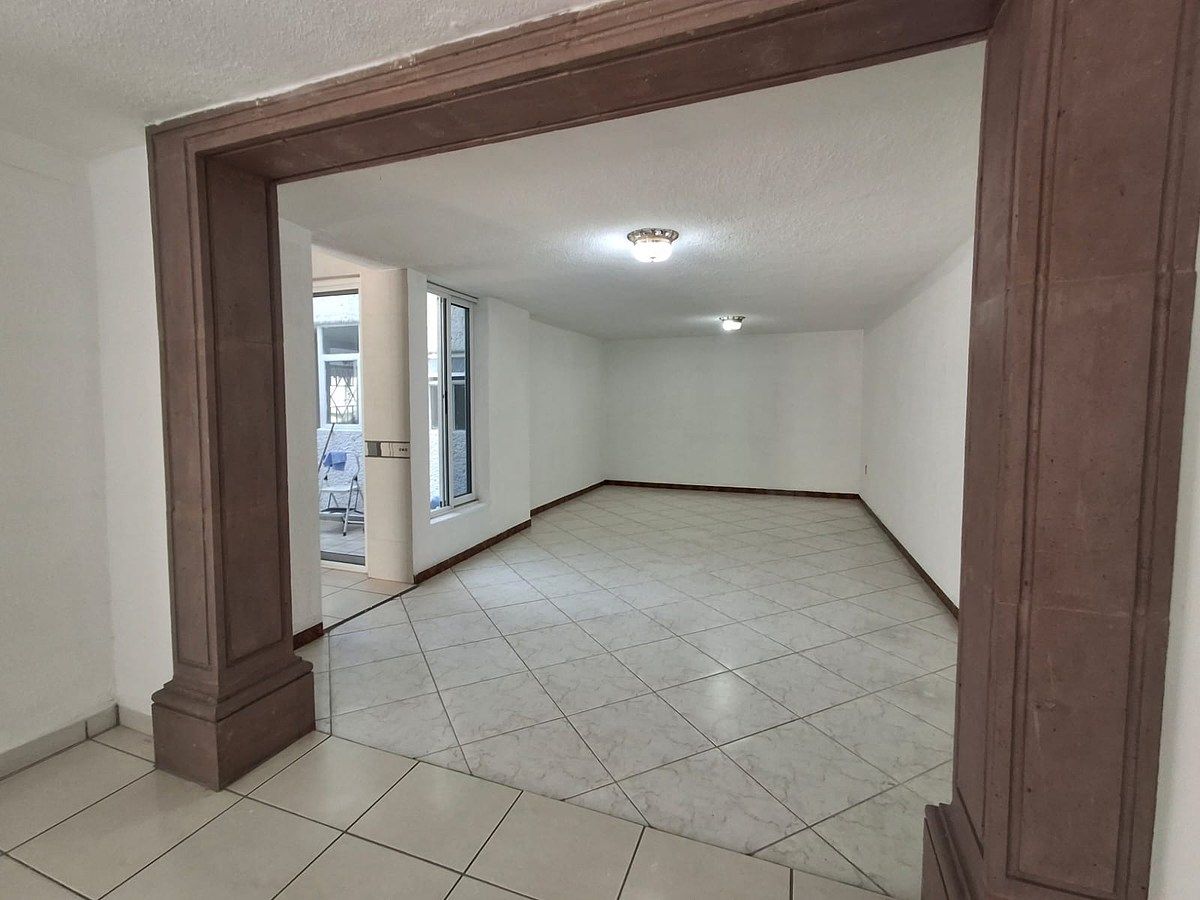 Casa con uso de suelo en Prados del Mirador, Querétaro, foto 13 de 35