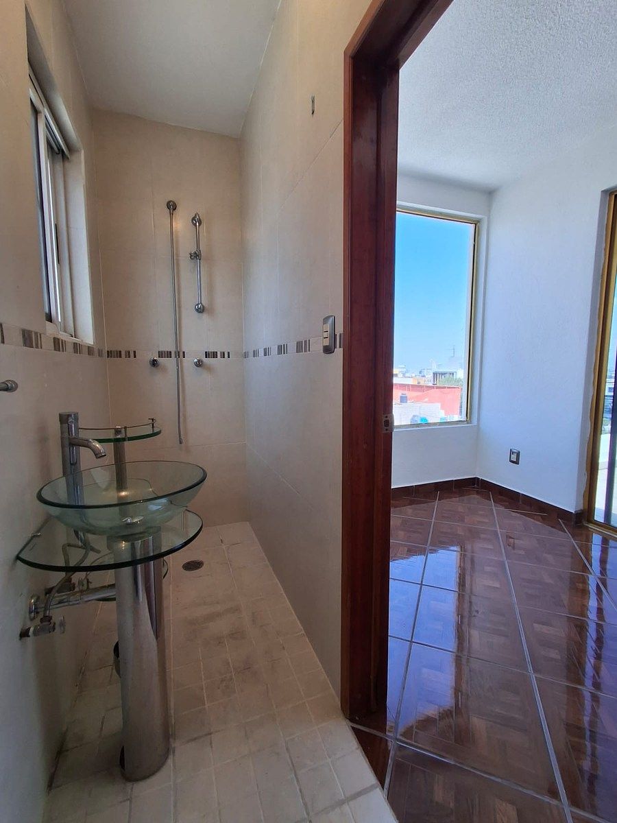 Casa con uso de suelo en Prados del Mirador, Querétaro, foto 26 de 35
