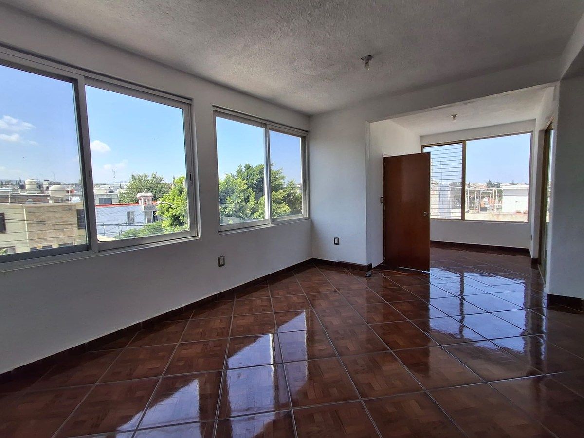 Casa con uso de suelo en Prados del Mirador, Querétaro, foto 28 de 35