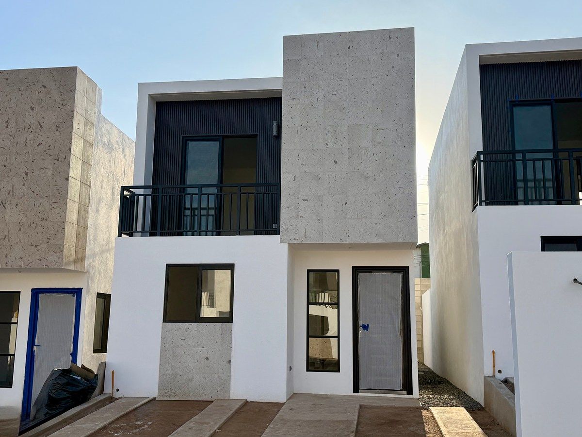 Casa en Venta de 3 Recámaras en Privada San Fernando Valle Verde, Ensenada, B.C.