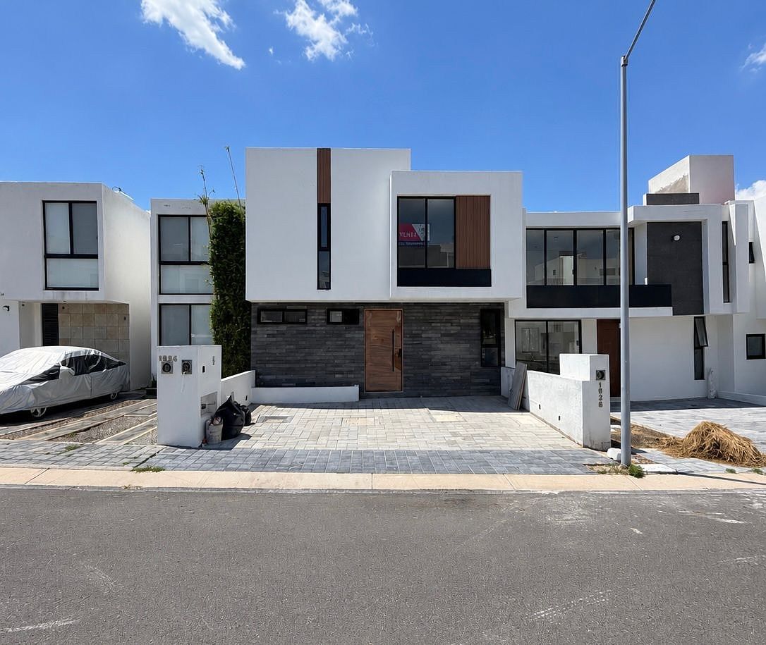Hermosa casa de autor en Gran Reserva Preserve! 4 recámaras - foto 1