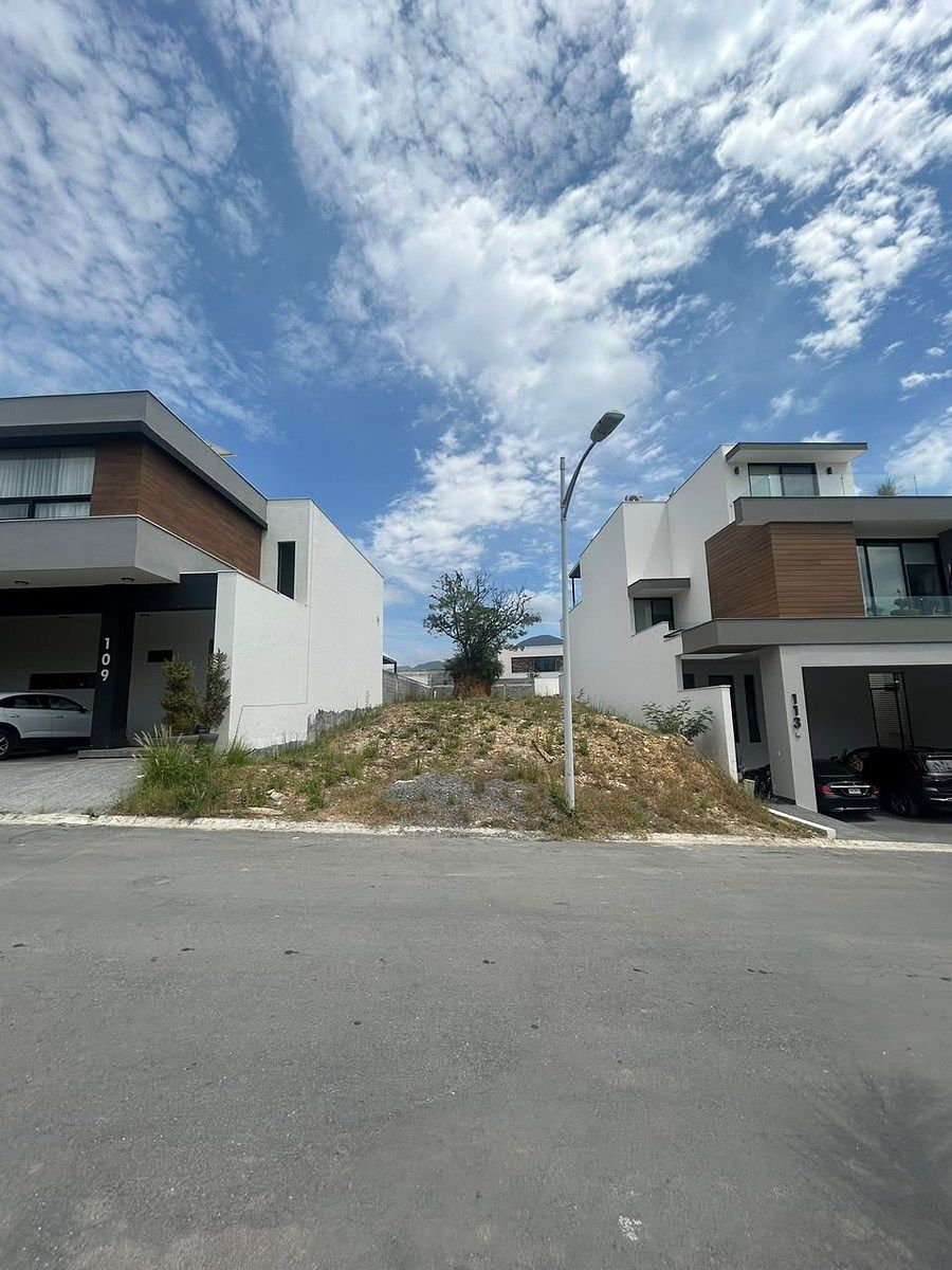 TERRENO EN VENTA EN RES. LOS OLIVOS, EL BARRO, CARRETERA NACIONAL - foto 3