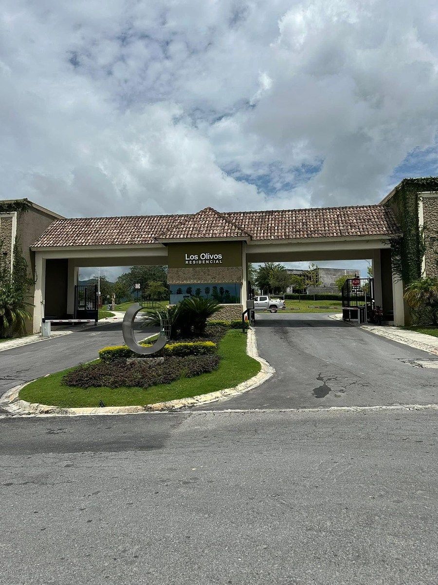 TERRENO EN VENTA EN RES. LOS OLIVOS, EL BARRO, CARRETERA NACIONAL - foto 1