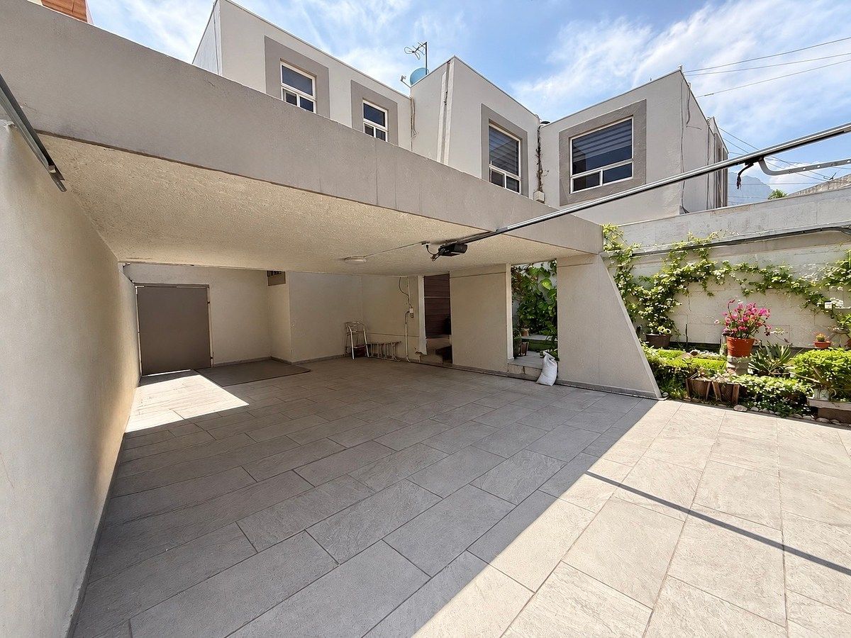 House in Las Cumbres 3 Sector, Monterrey, photo 3 of 14
