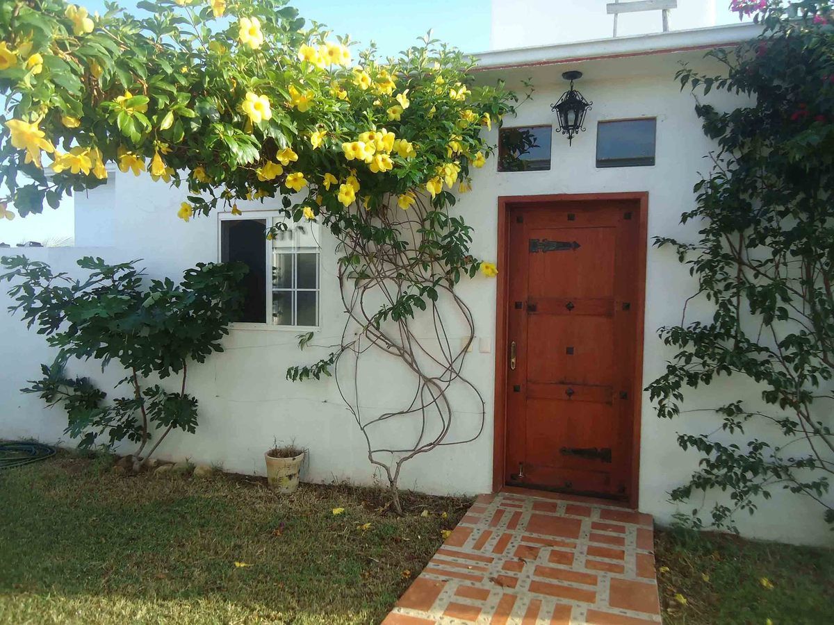 1 de 14: Entrada trasera