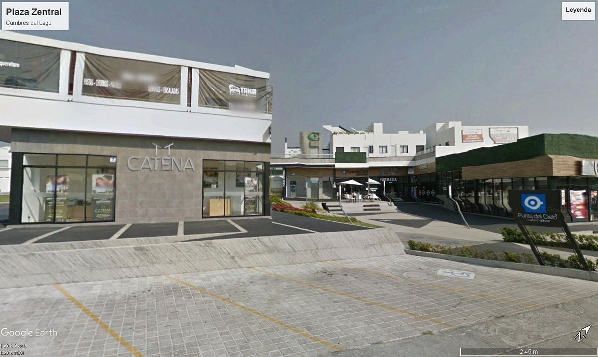 1 de 9: Frente Plaza