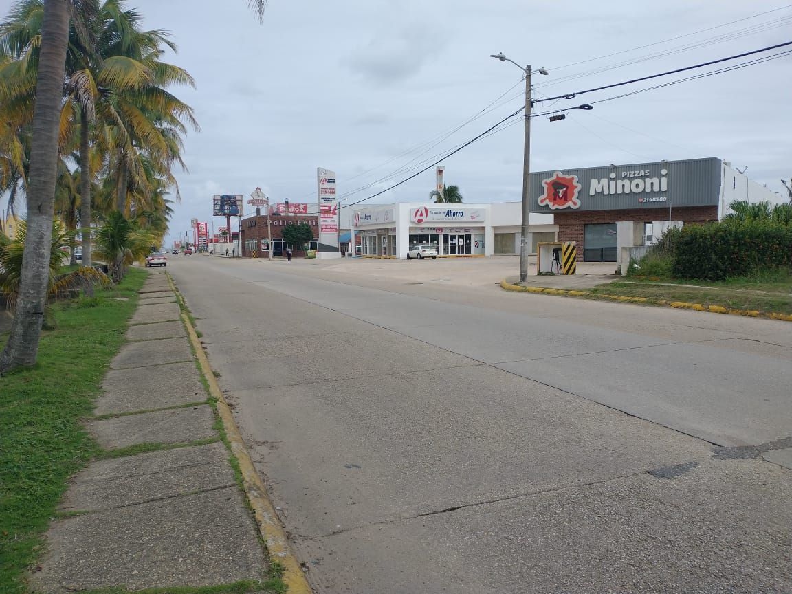 5 of 6: vista s/ Av. Las palmas