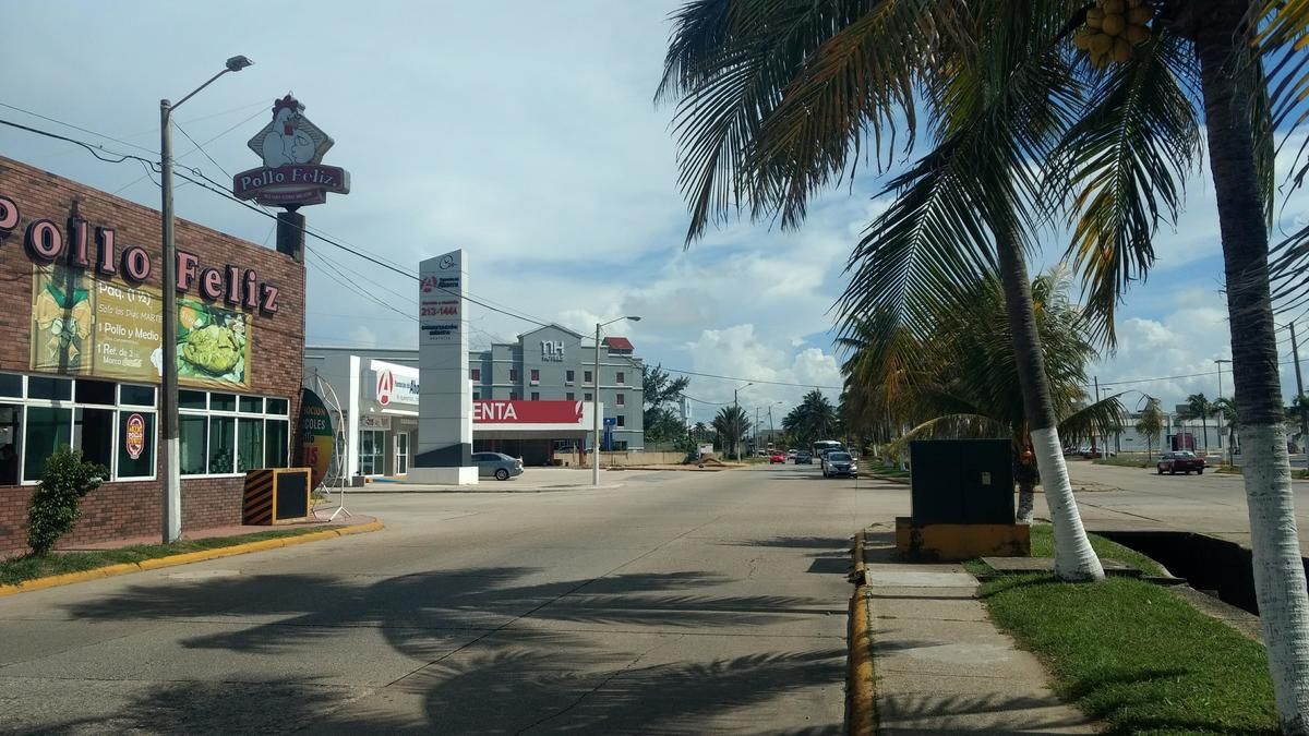 4 of 6: vista s/ Av. Las palmas