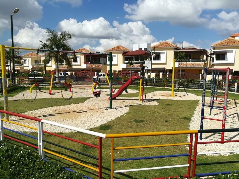 4 de 18: las palmeras autopista de san isidro 