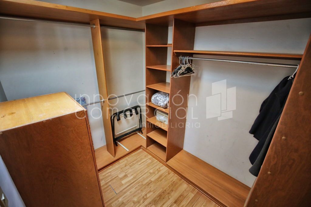 29 de 38: Vestidor recámara secundaria