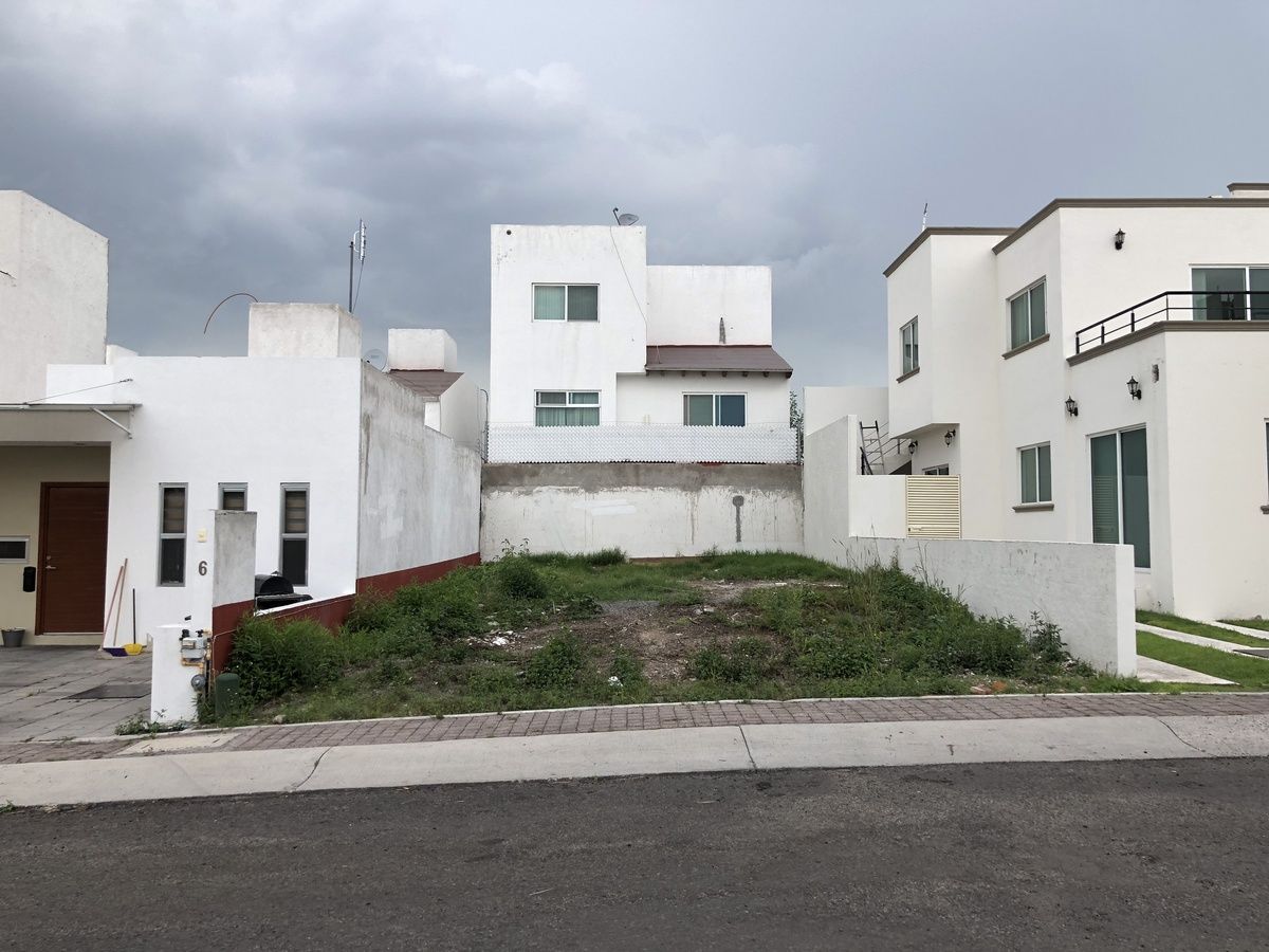 Terreno Plano en Venta | Fraccionamiento El Mirador, Queretaro | EasyBroker