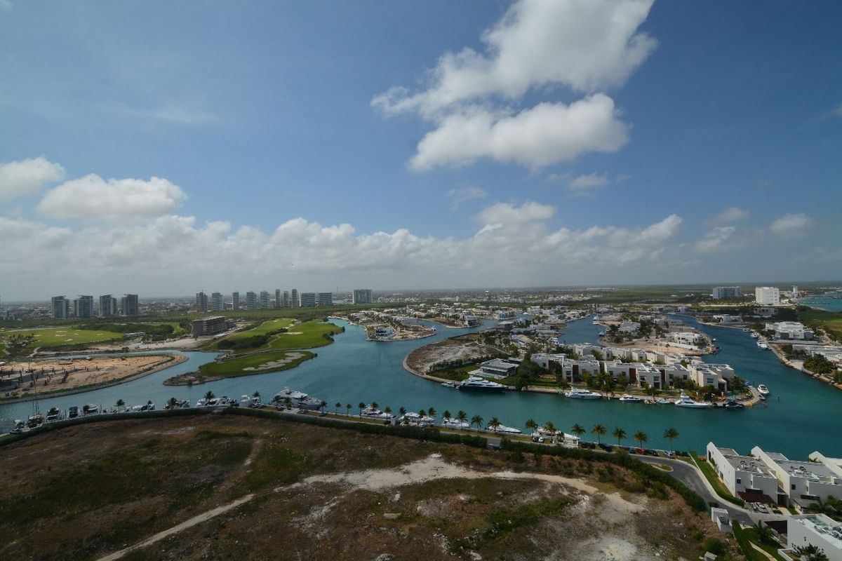 9 de 22: desarrollo puerto cancun
