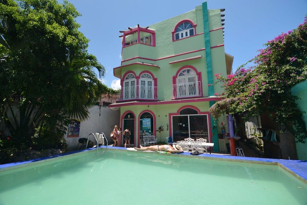 1 de 23: Hostel en venta Cancun Centro