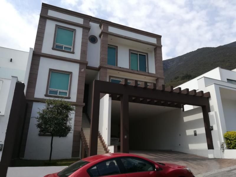 Casa en Venta - Colinas Residencial San Jeronimo | EasyBroker