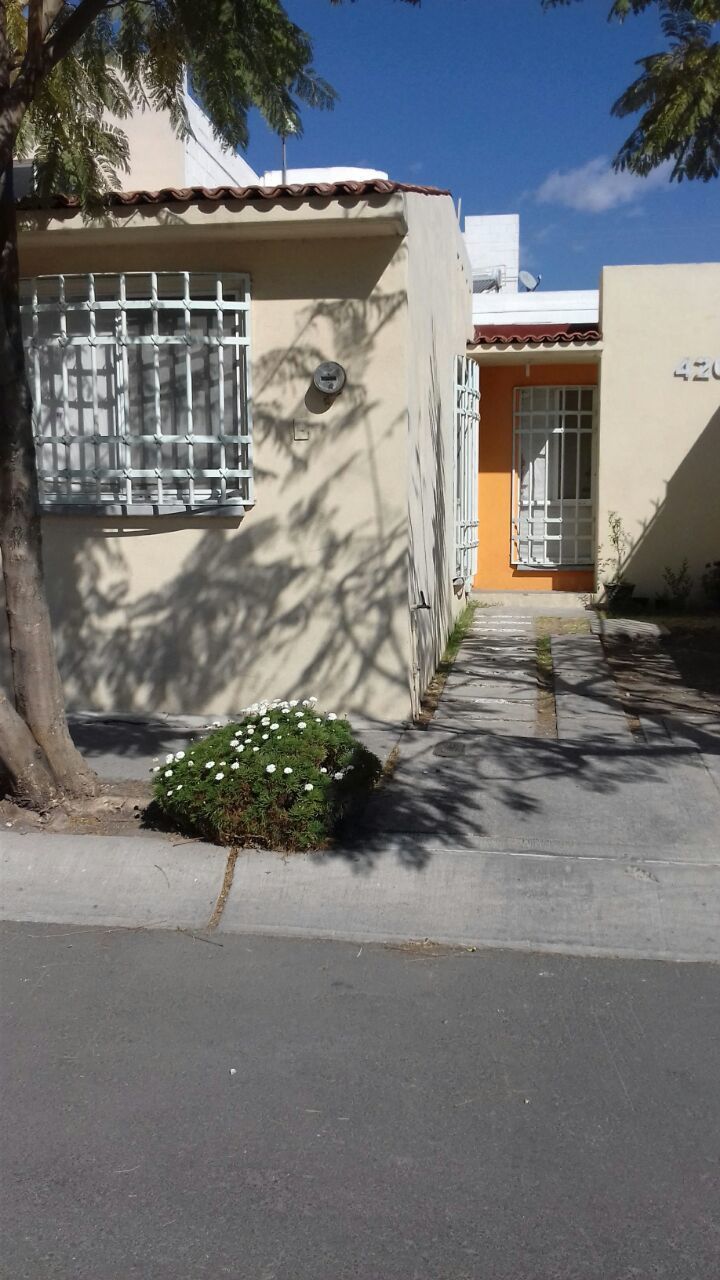 1 de 18: Casa en Venta un Nivel Priv. El Arcangel II, Qro.
