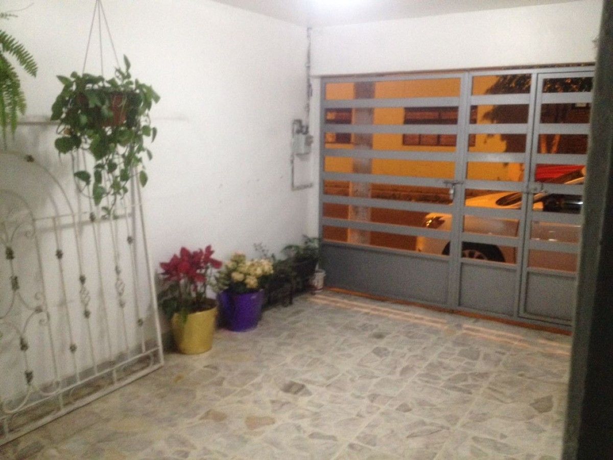 Bonita casa en Colonia Hidalgo, Tlaquepaque. | EasyBroker