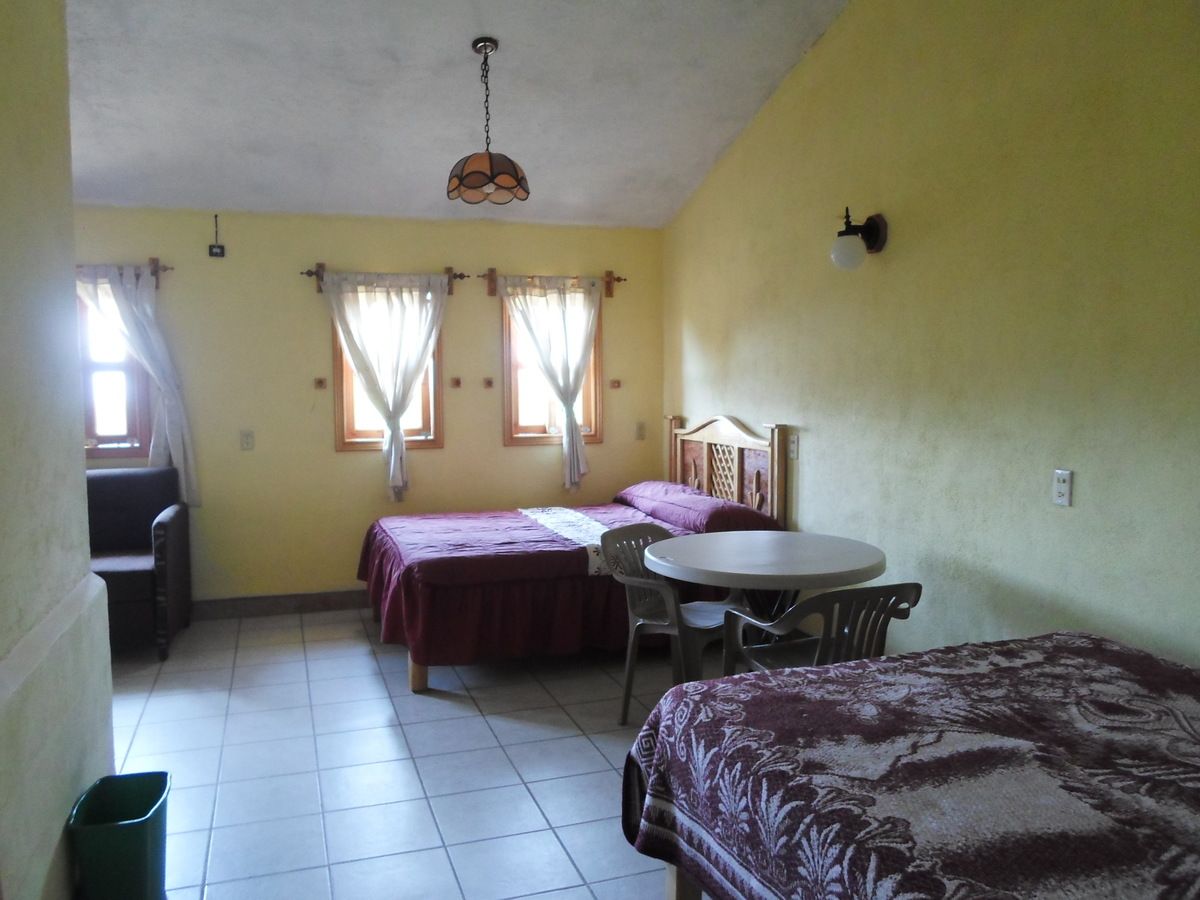 22 of 42: Otra habitación