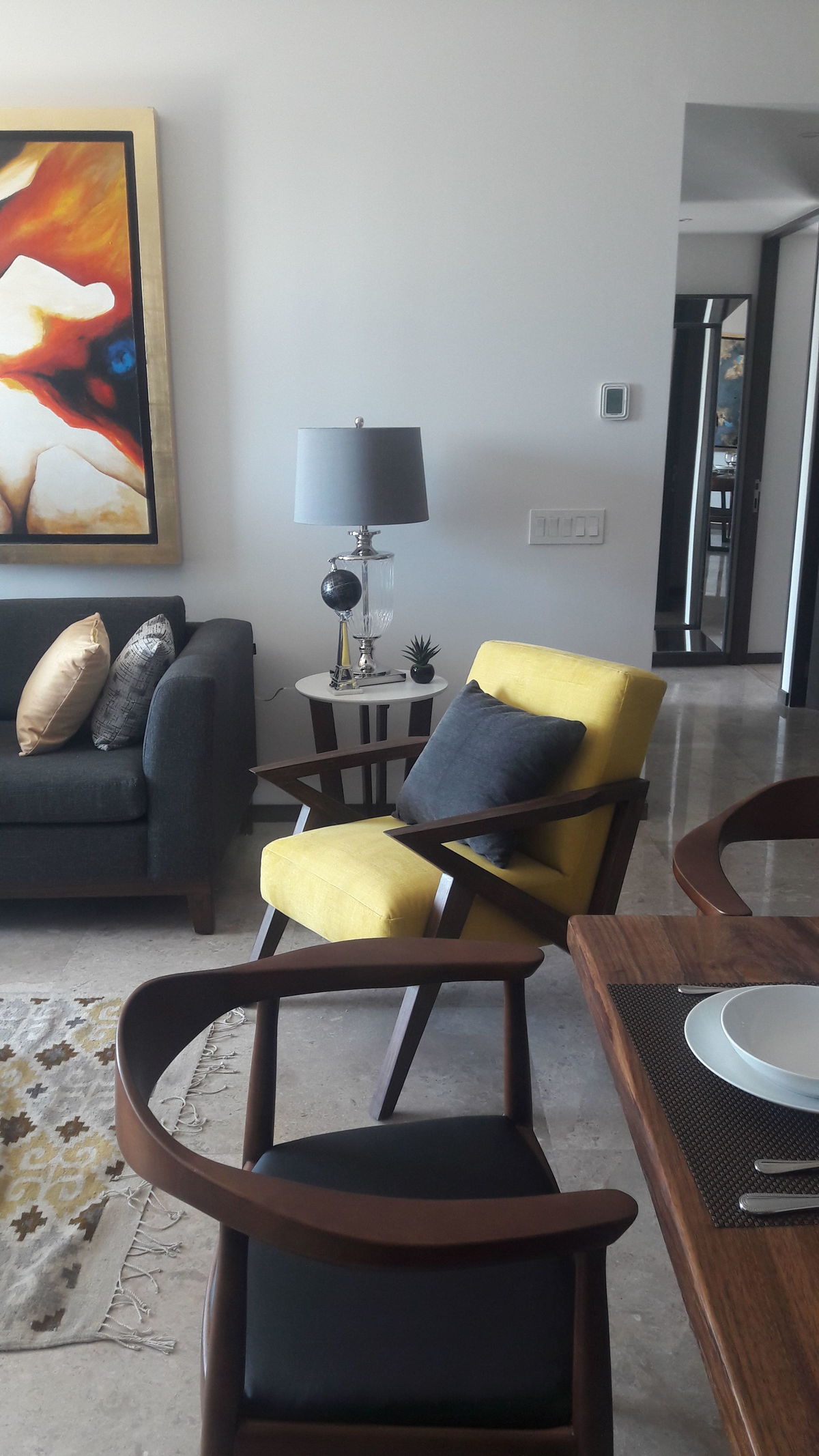 9 de 42: cómoda sala