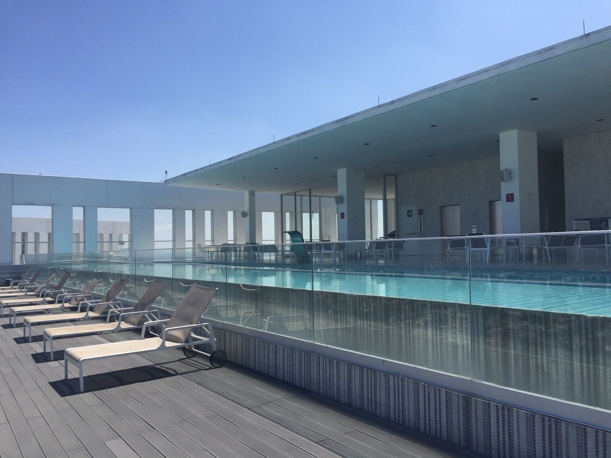 40 of 48: terraza en último piso con vista al infinito