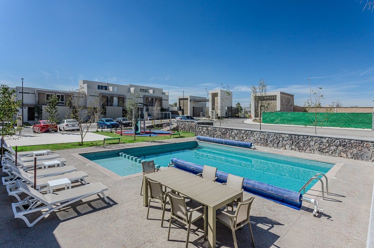 APARTMENTS IN ZAKIA, photo 1 of 6