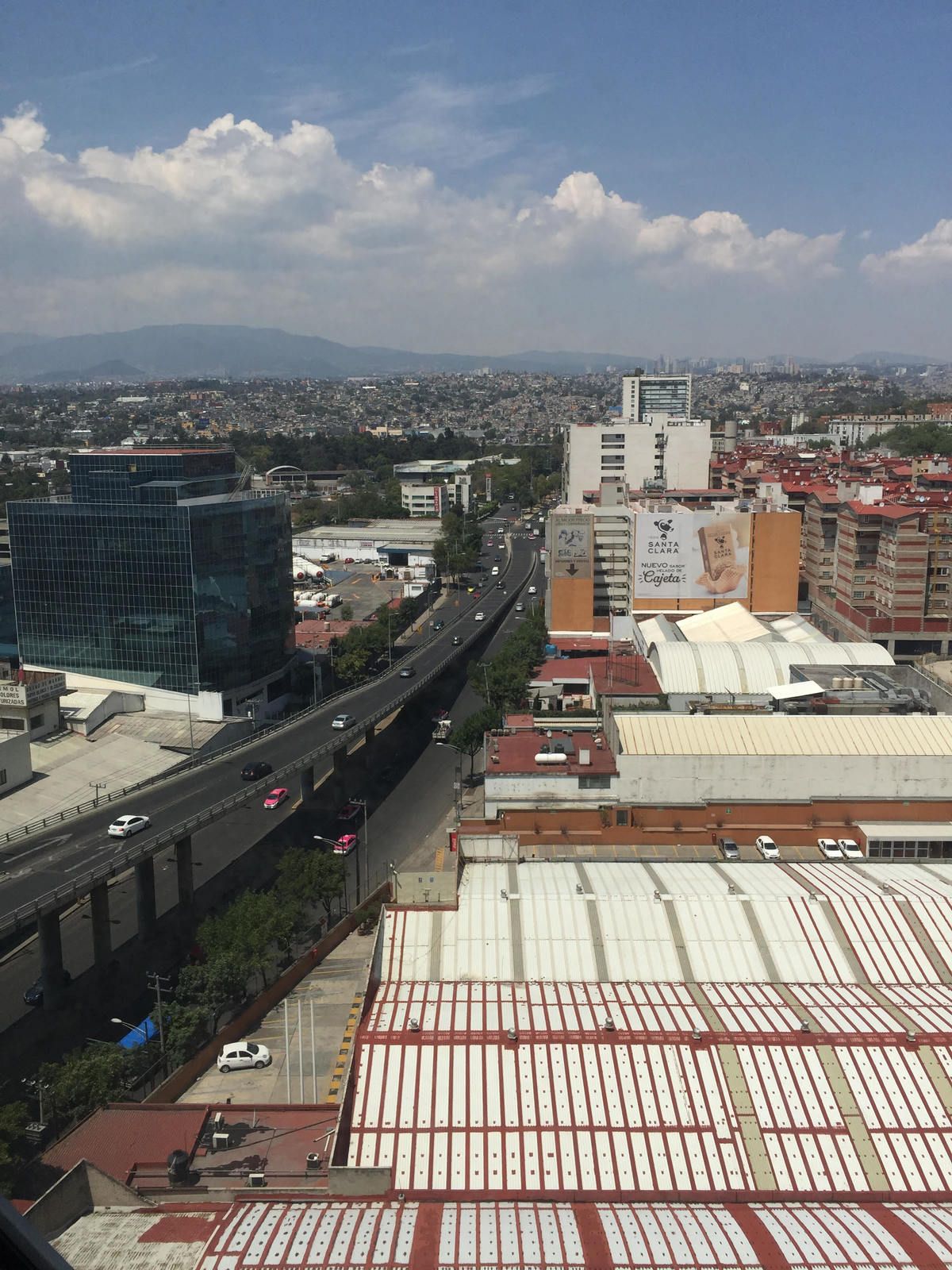 2 de 15: PANORÁMICA AL PONIENTE DE LA CIUDAD