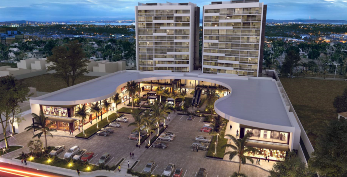 3 de 16: Fachada Norte con Plaza Comercial