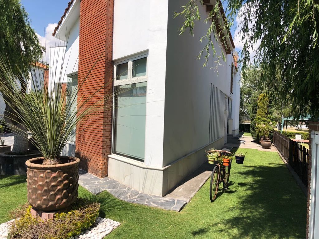 Casa en Fraccionamiento Valle de Zamarrero, Toluca. | EasyBroker