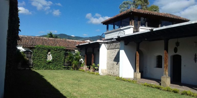 Casa Estilo Colonial en Venta Antigua Guatemala | EasyBroker