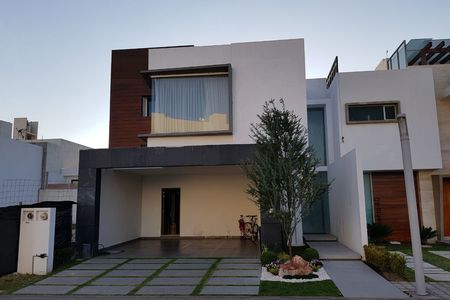 Hermosa casa residencial en Habitat Arauco - Pachuca | EasyBroker