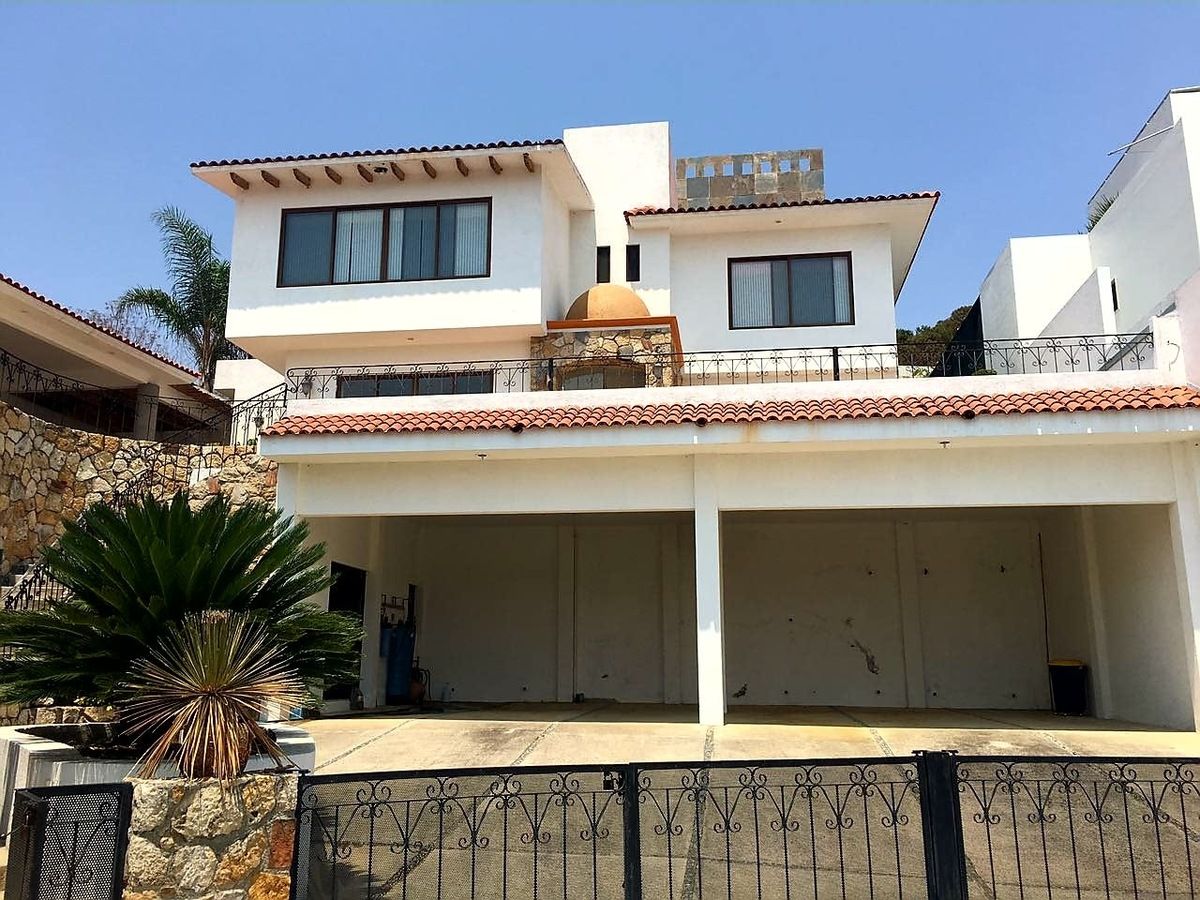 CASA EN RENTA GRAN RESERVA, IXTAPAN DE LA SAL | EasyBroker